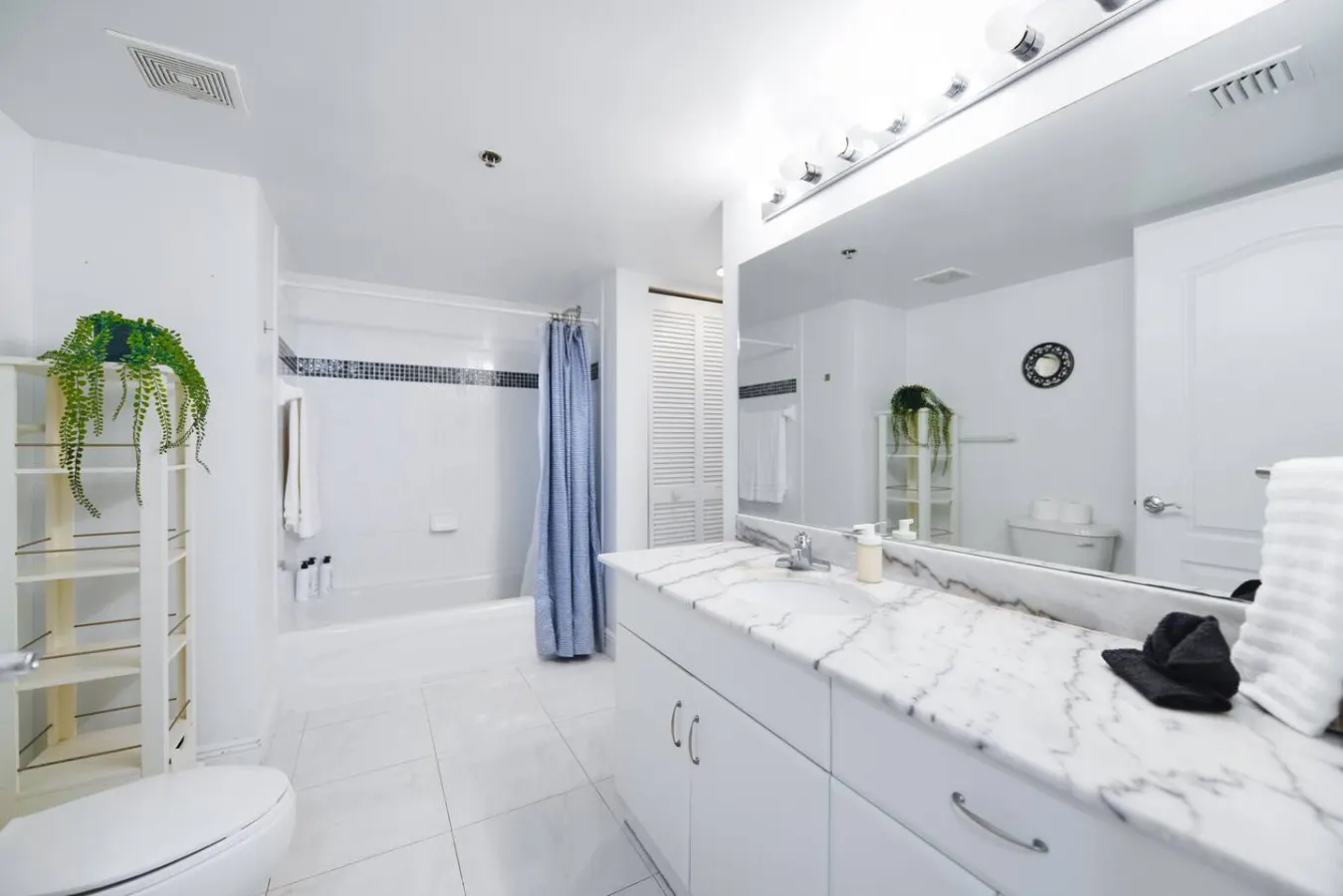 Great Apt in Brickell Condo + Balcony/Free Parking 13