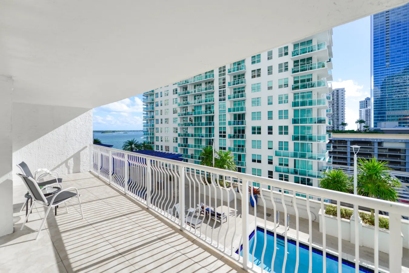 Great Apt in Brickell Condo + Balcony/Free Parking 14