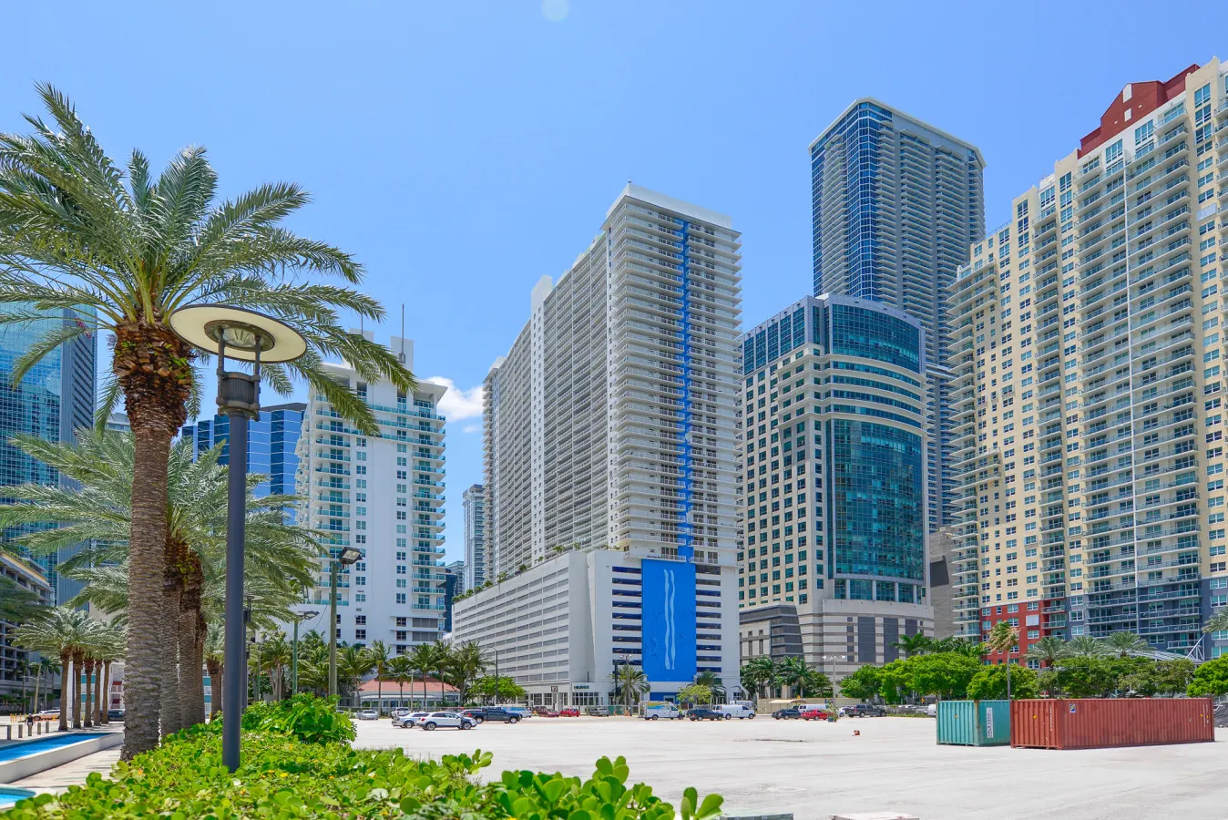 Great Apt in Brickell Condo + Balcony/Free Parking 20
