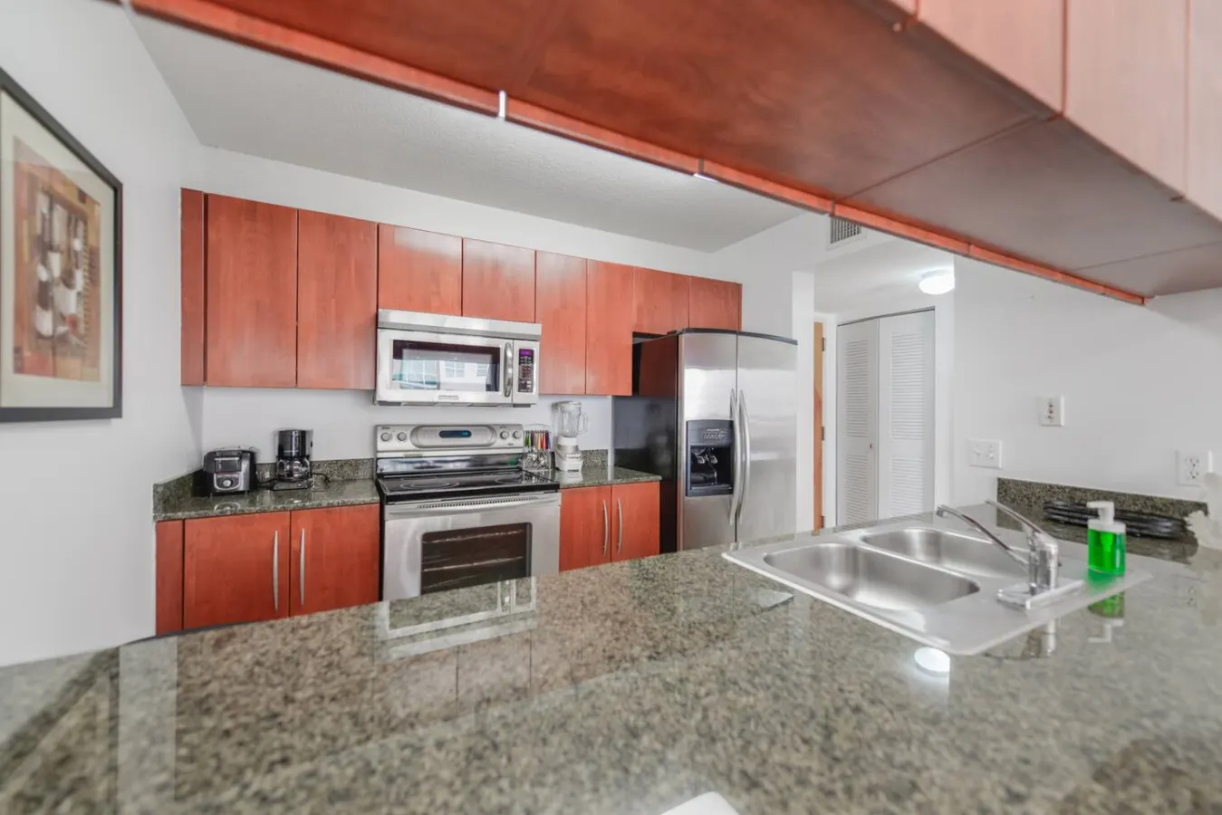 Great Apt in Brickell Condo + Balcony/Free Parking 5