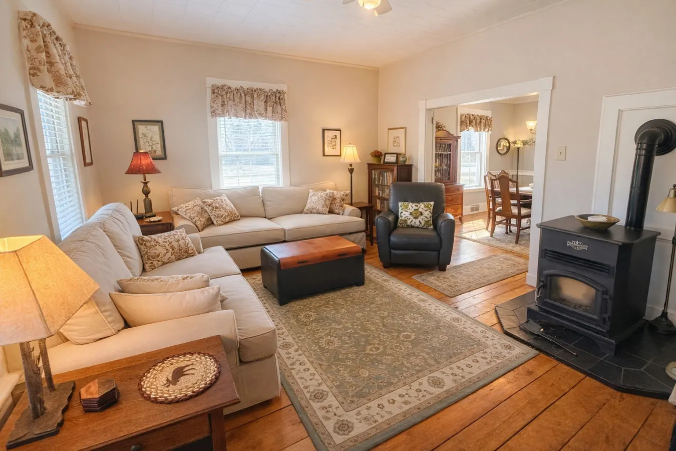 The Pritham House | Pet-Friendly, Public Beach & Dining — photo 2