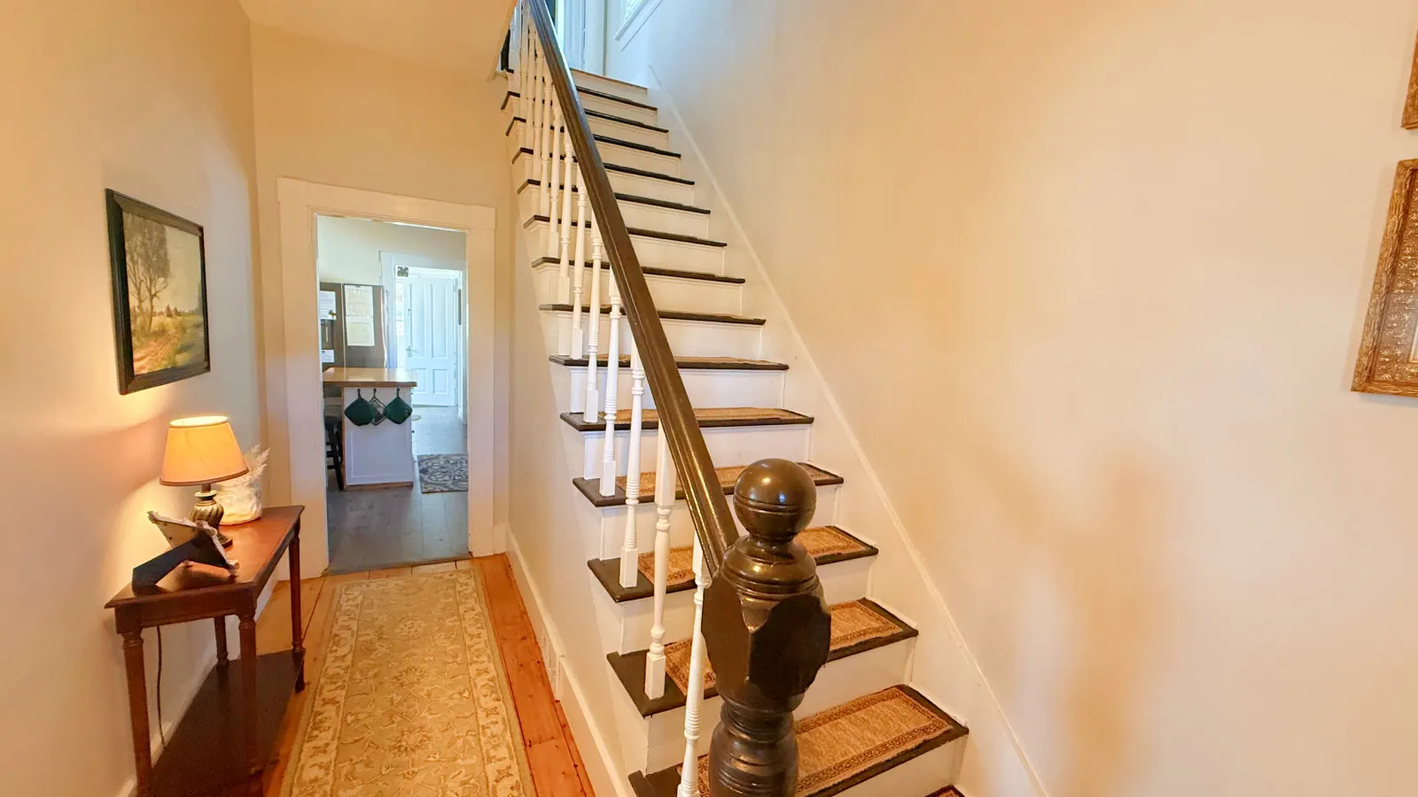 The Pritham House Pet-Friendly, Public Beach & Dining 14