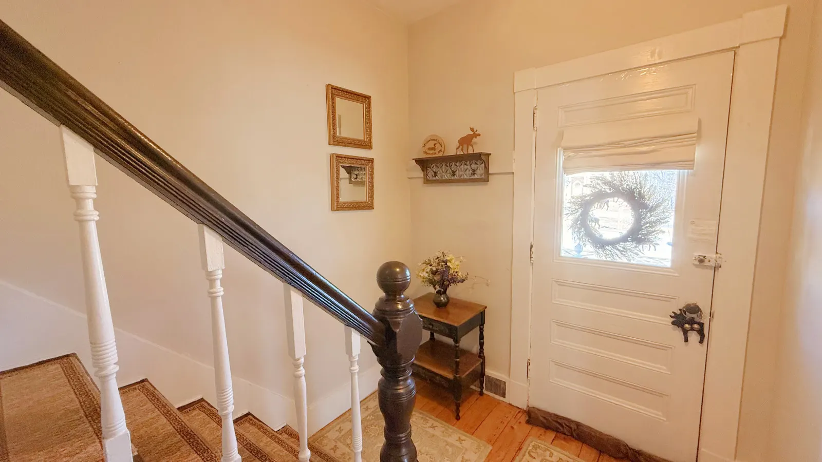 The Pritham House Pet-Friendly, Public Beach & Dining 15