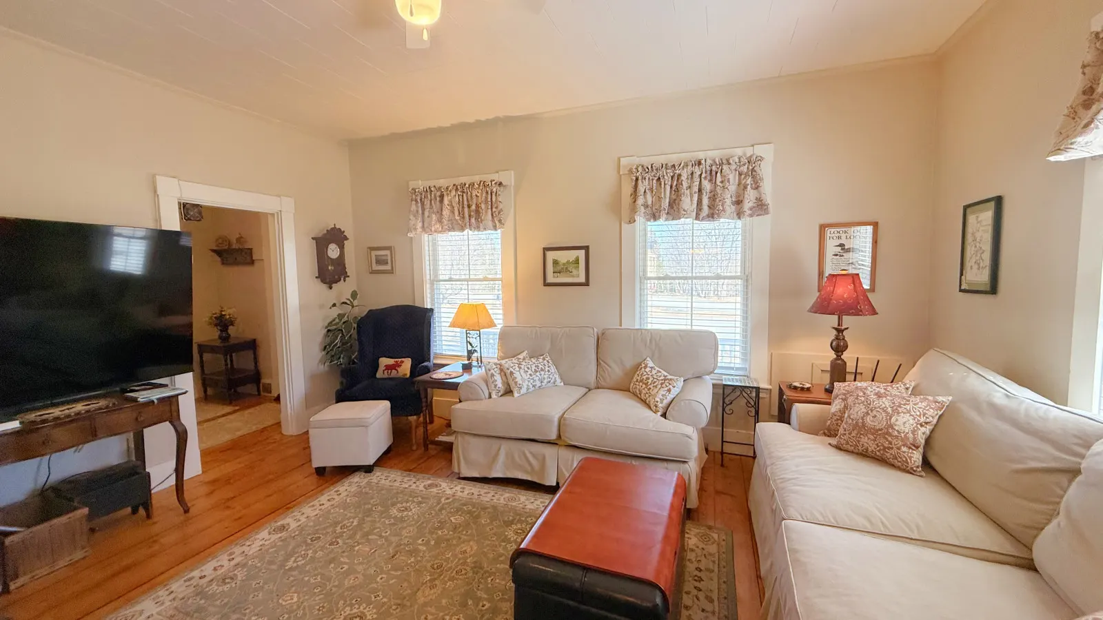 The Pritham House Pet-Friendly, Public Beach & Dining 17