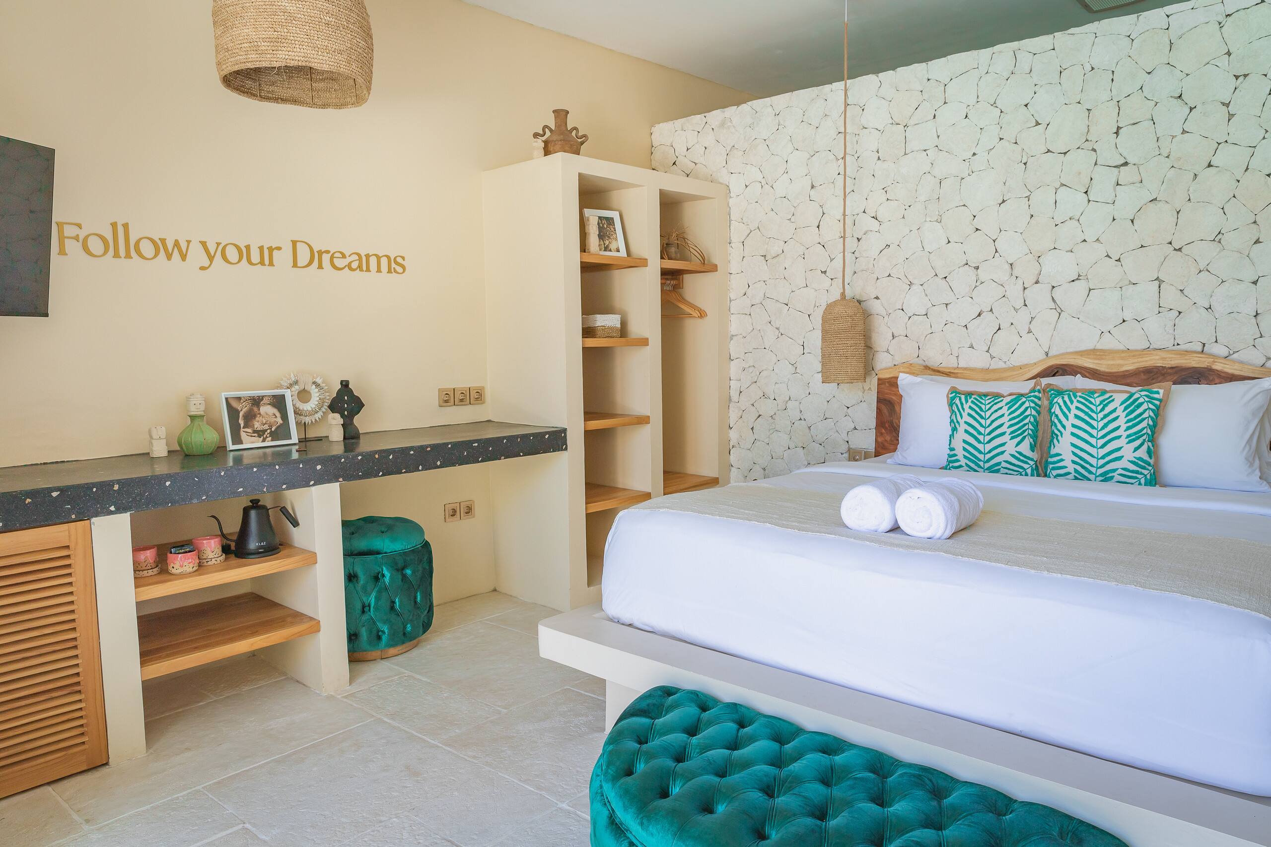 Tranquil Bungalow 9