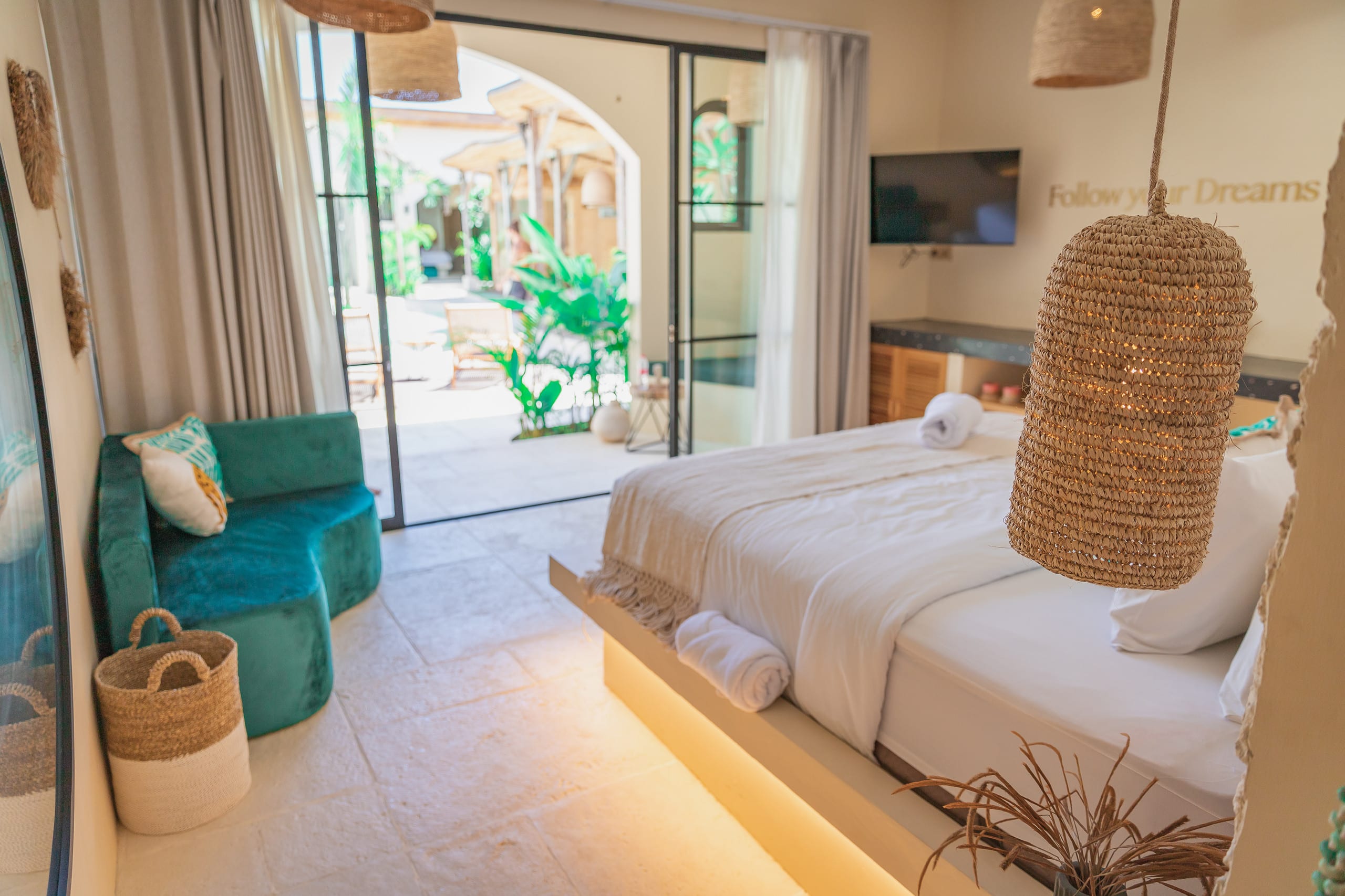 Tranquil Bungalow 13
