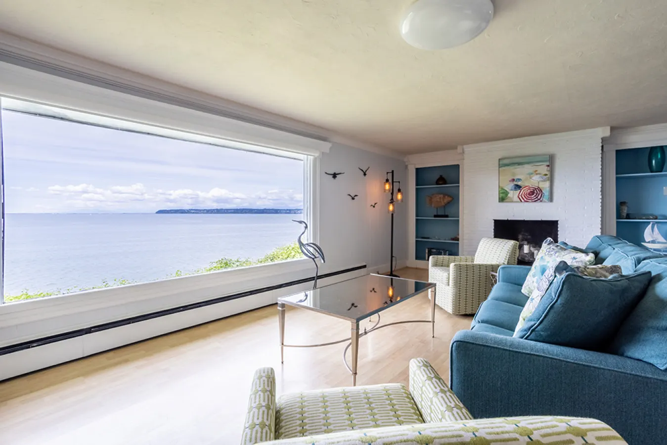 Peaceful Beachfront Getaway with Sweeping Water Views 16