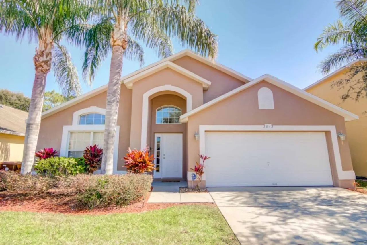Spacious 4-Bedroom Villa with Private Pool in Southern Dunes Golf & Country Club 3
