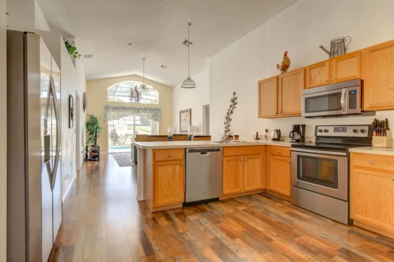 Spacious 4-Bedroom Villa with Private Pool in Southern Dunes Golf & Country Club 5