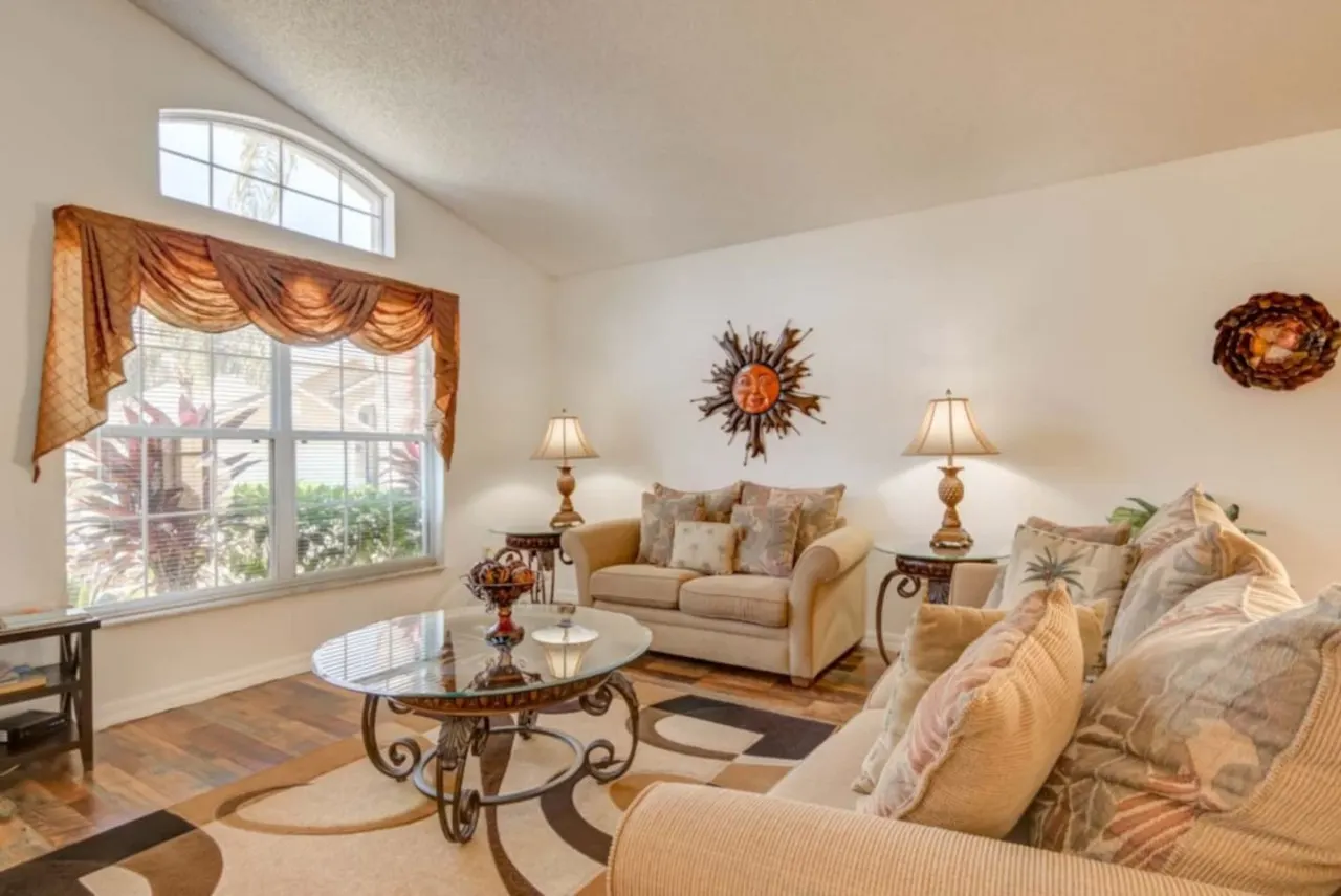 Spacious 4-Bedroom Villa with Private Pool in Southern Dunes Golf & Country Club 6