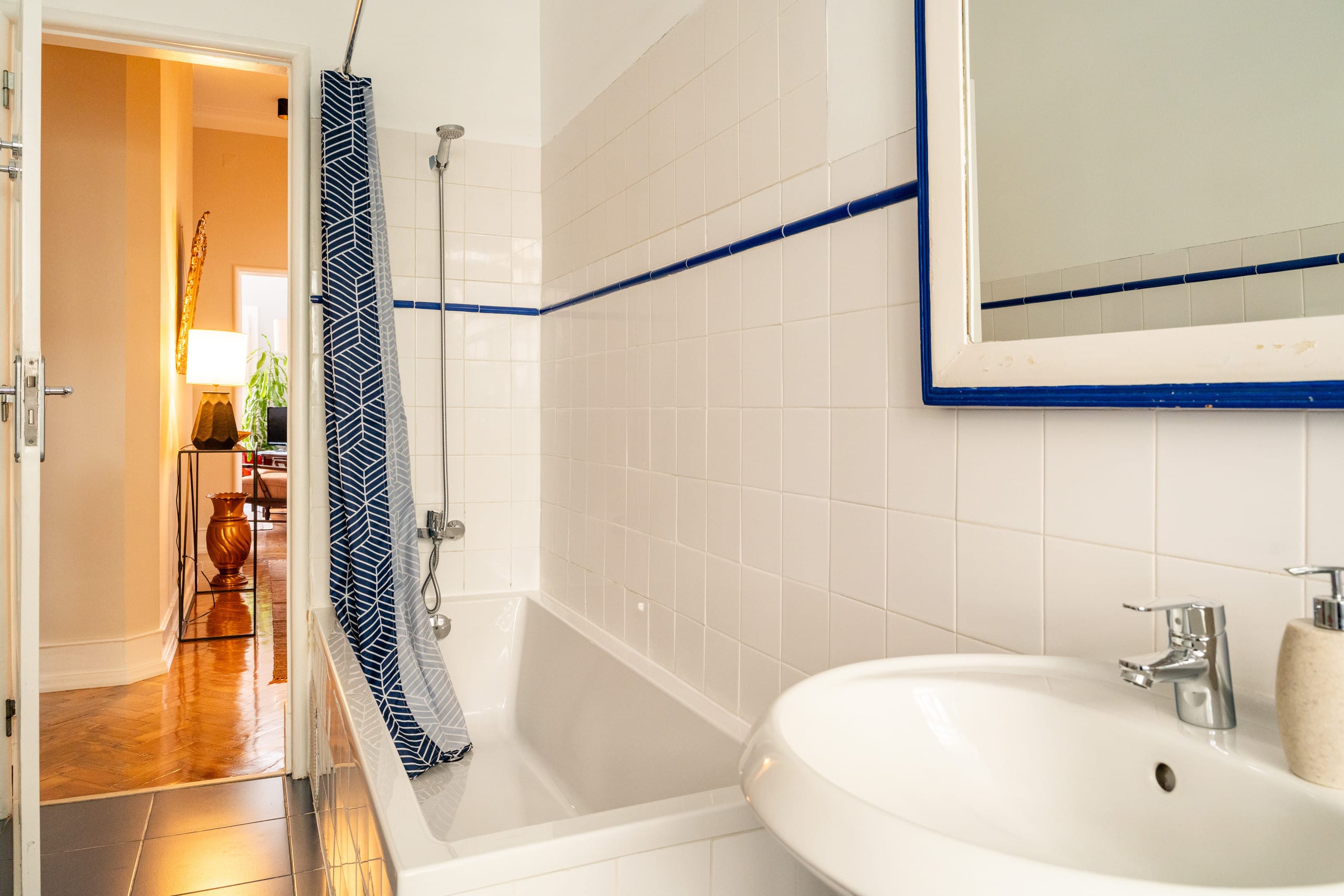 Spacious 3br w/ patio & rooftop 29