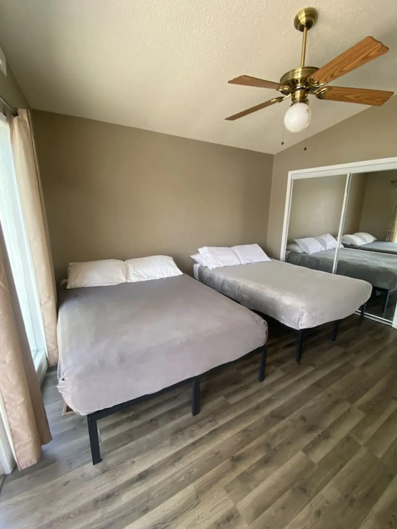 Honeysuckle-bachelor/bachelorette parties welcome! 6
