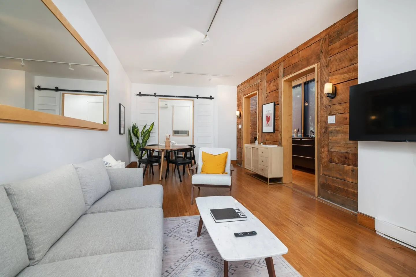 FurnishedMTL - Modern 2BR Flat Le Plateau / Mcgill 2