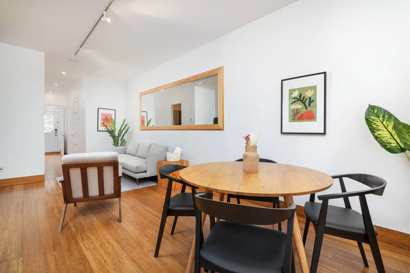 FurnishedMTL - Modern 2BR Flat Le Plateau / Mcgill 9