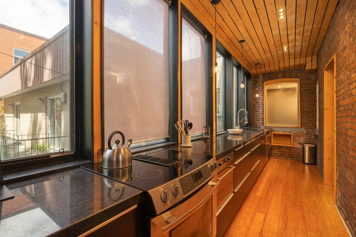 FurnishedMTL - Modern 2BR Flat Le Plateau / Mcgill 13