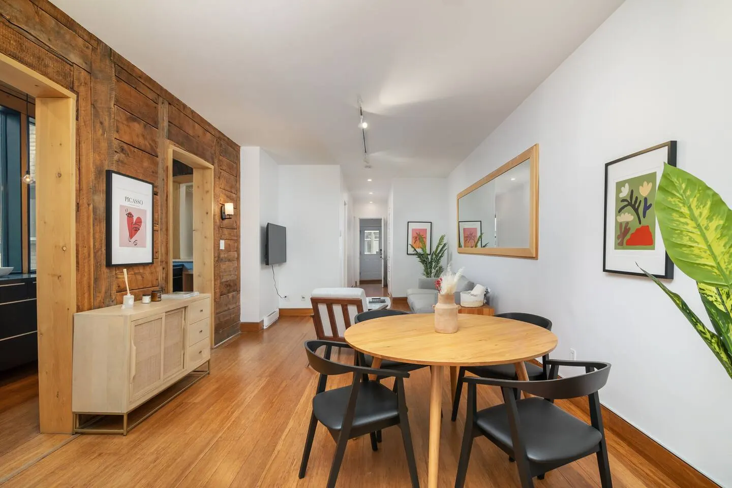 FurnishedMTL - Modern 2BR Flat Le Plateau / Mcgill 4
