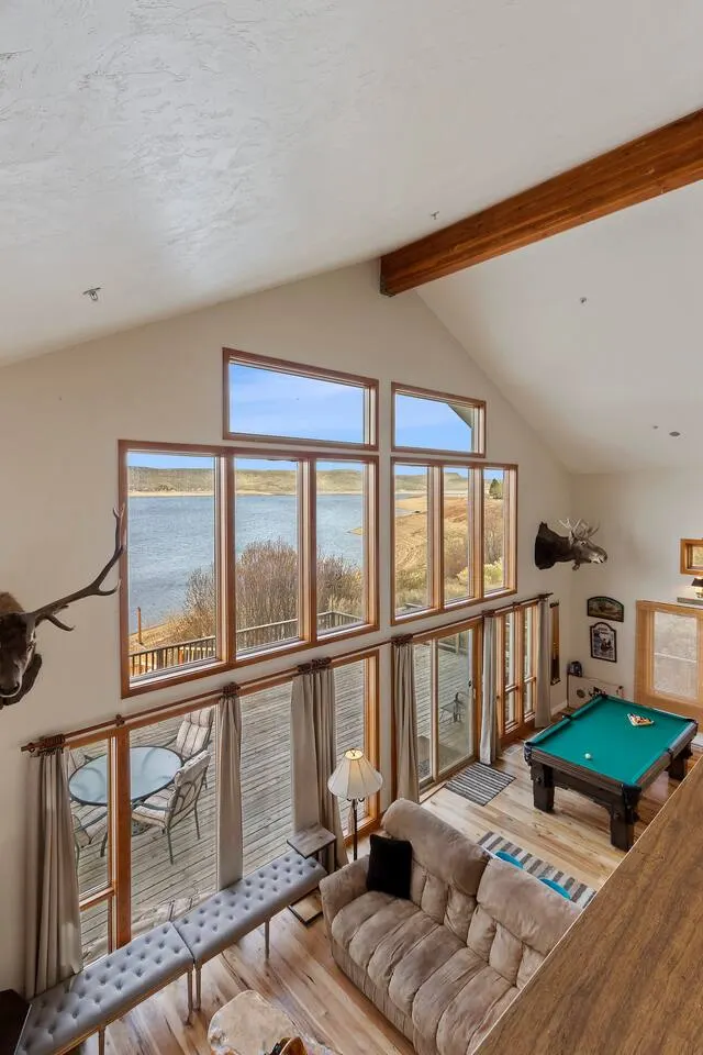 Waterfront Retreat Pool Table Stunning Views 10