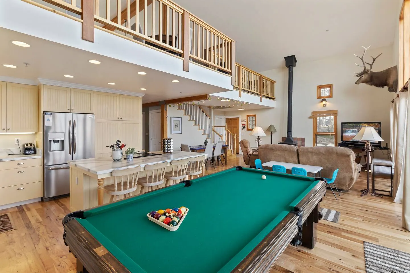 Waterfront Retreat | Pool Table | Stunning Views — photo 3
