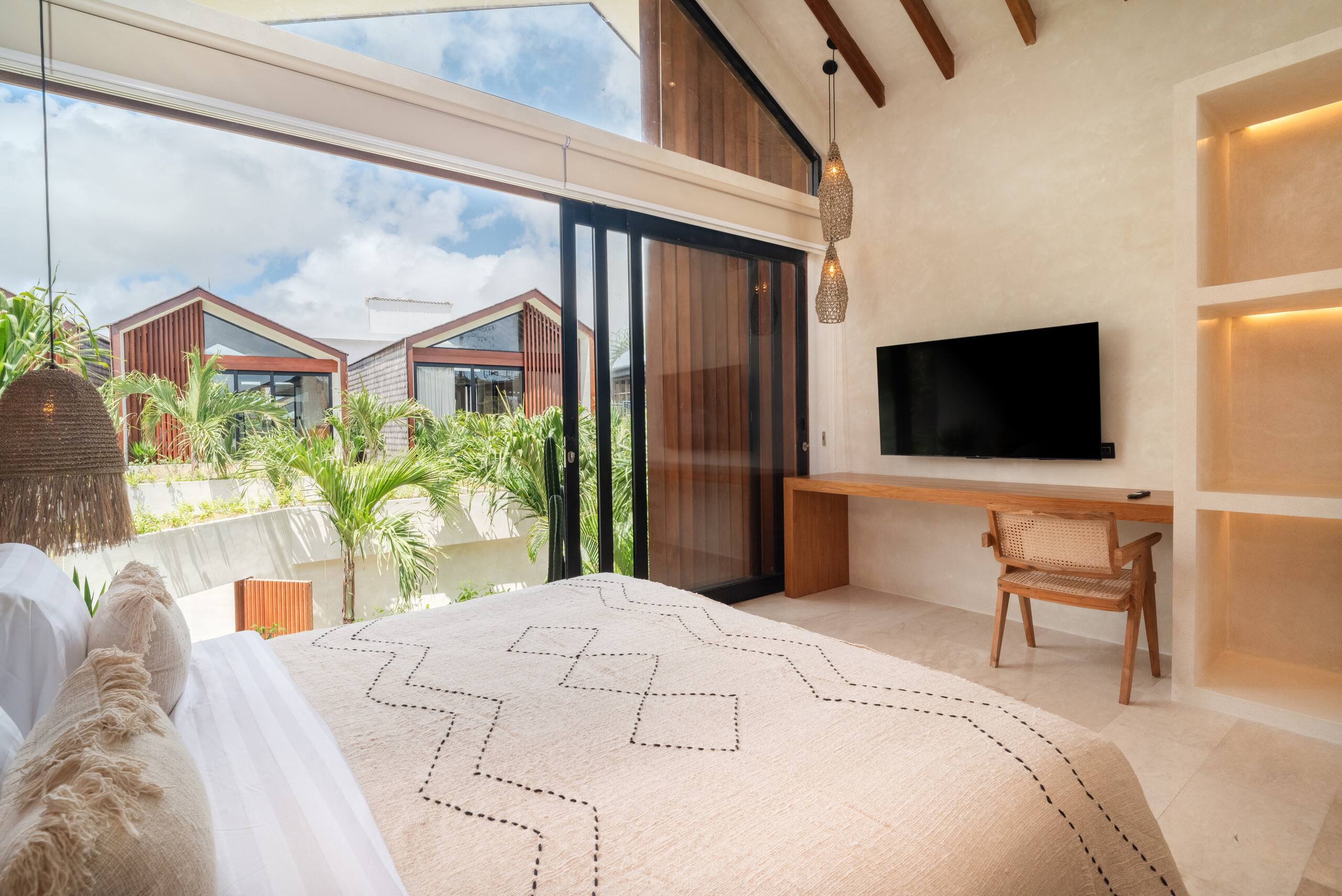 Ventara – Romantic Tropical Escape Near the Beach 24