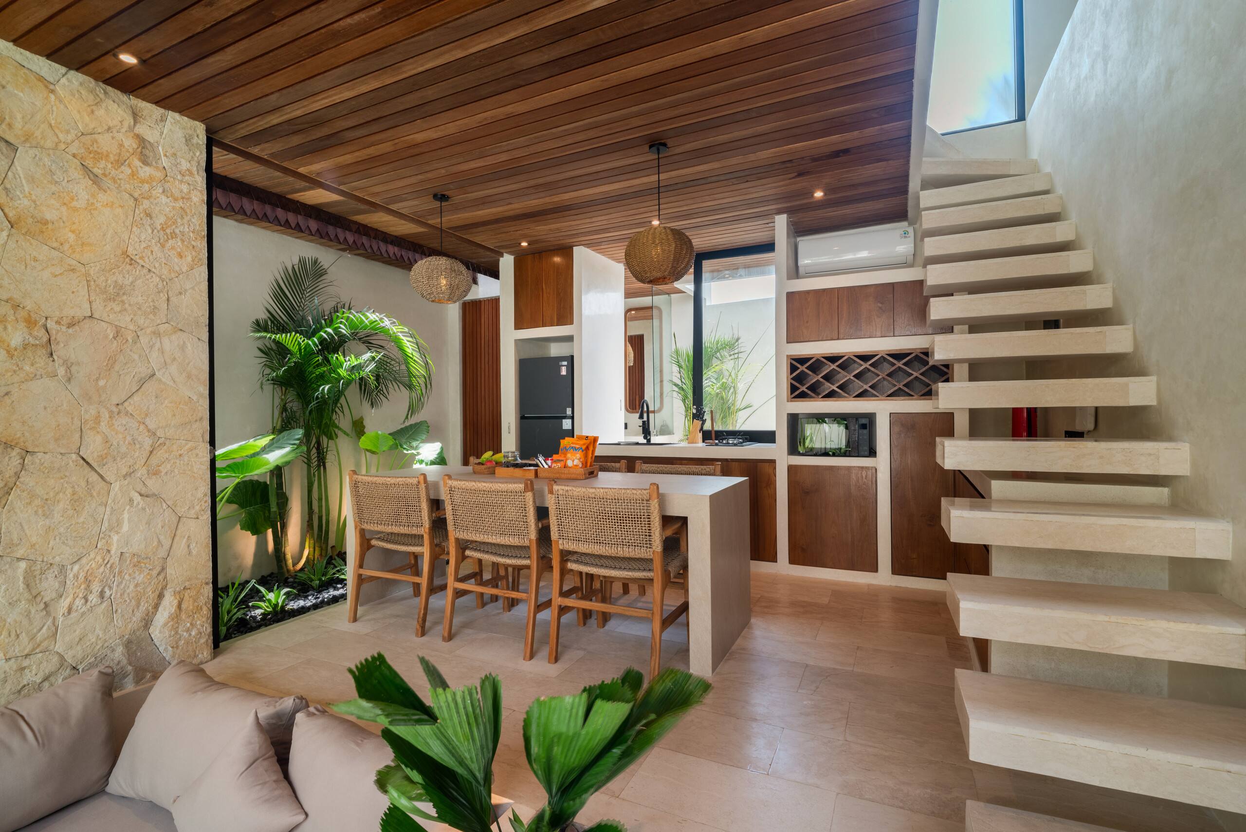 Ventara – Romantic Tropical Escape Near the Beach 20