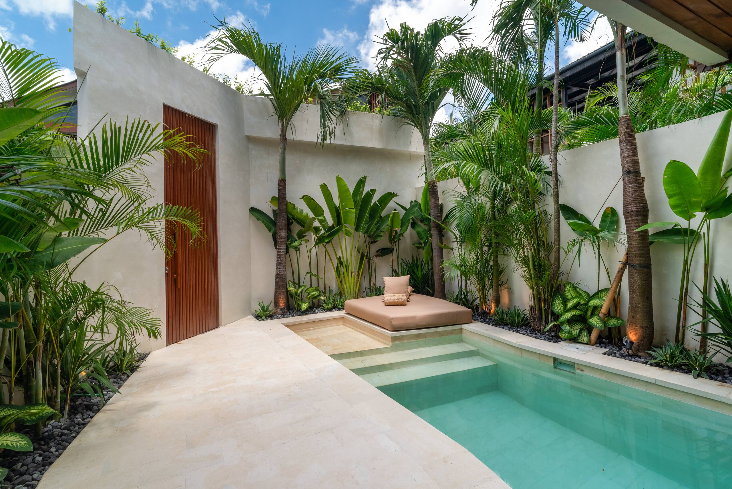 Ventara – Romantic Tropical Escape Near the Beach 39