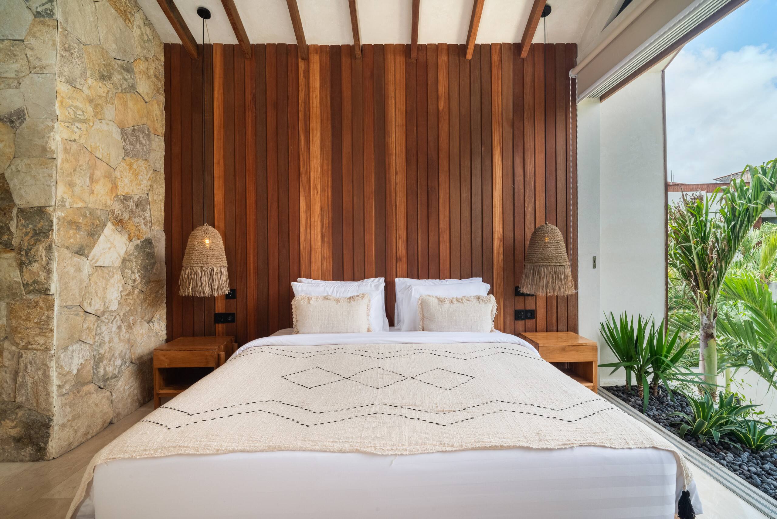 Ventara – Romantic Tropical Escape Near the Beach 25