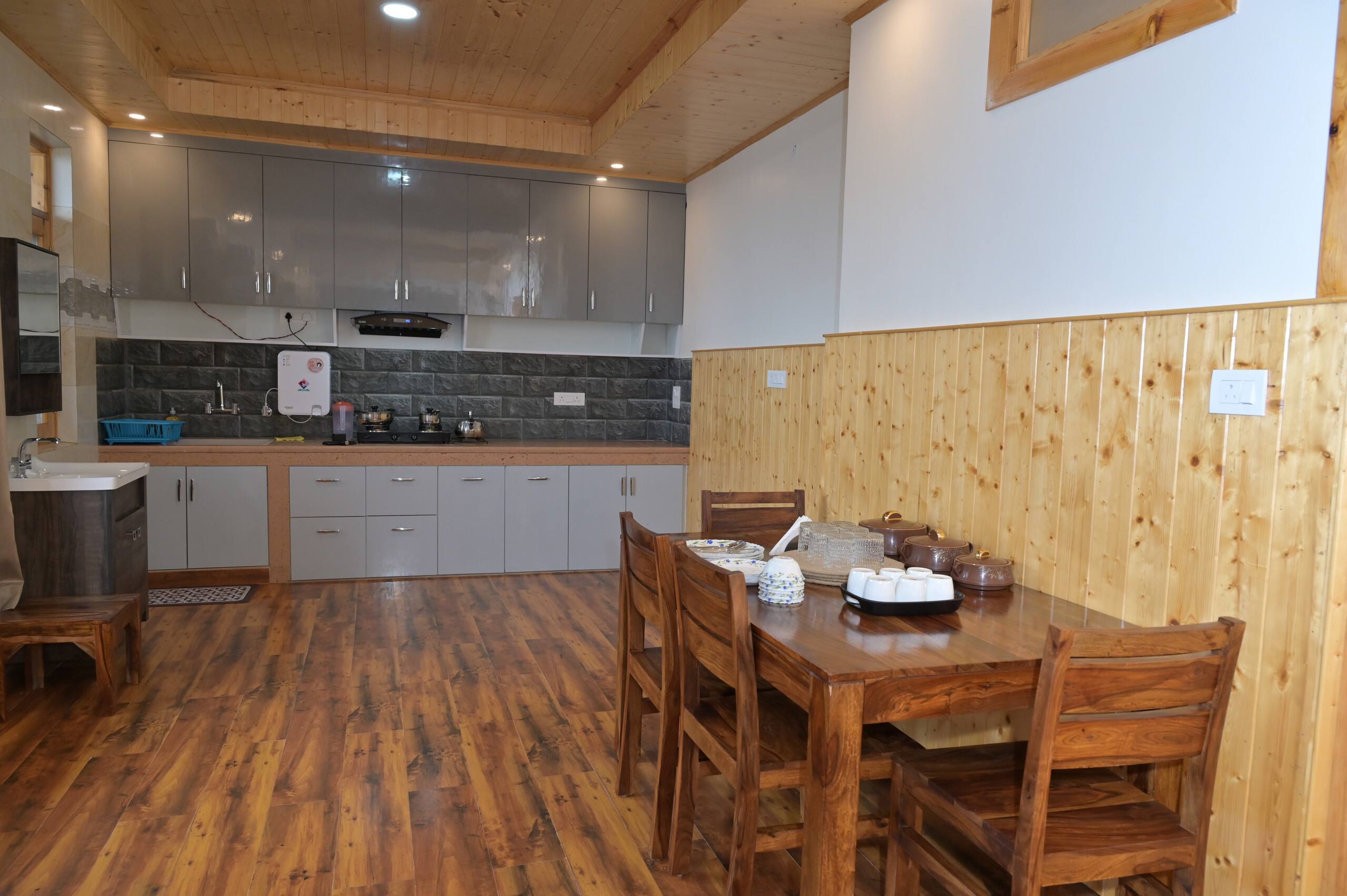 Neha Homestay Shimla 12