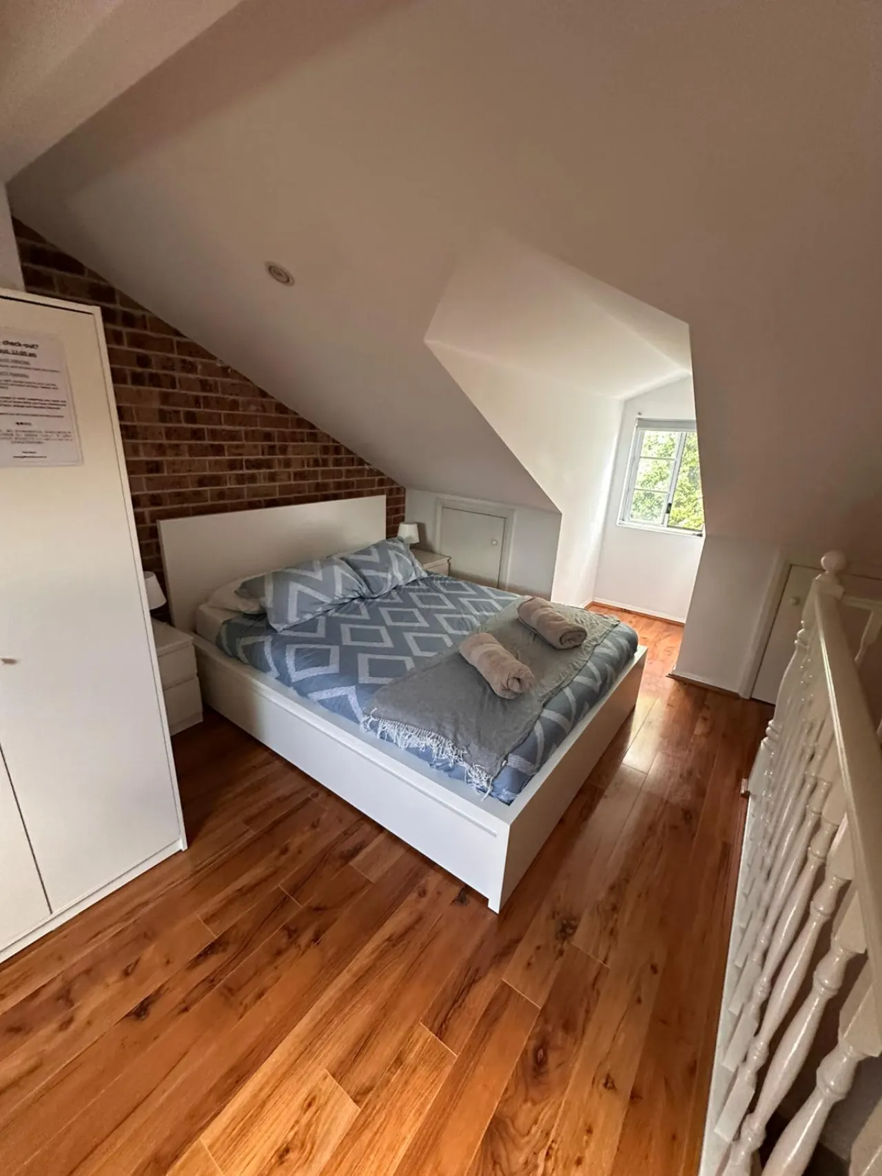 Glebe Attic Room with Shared Spaces - A1.H1