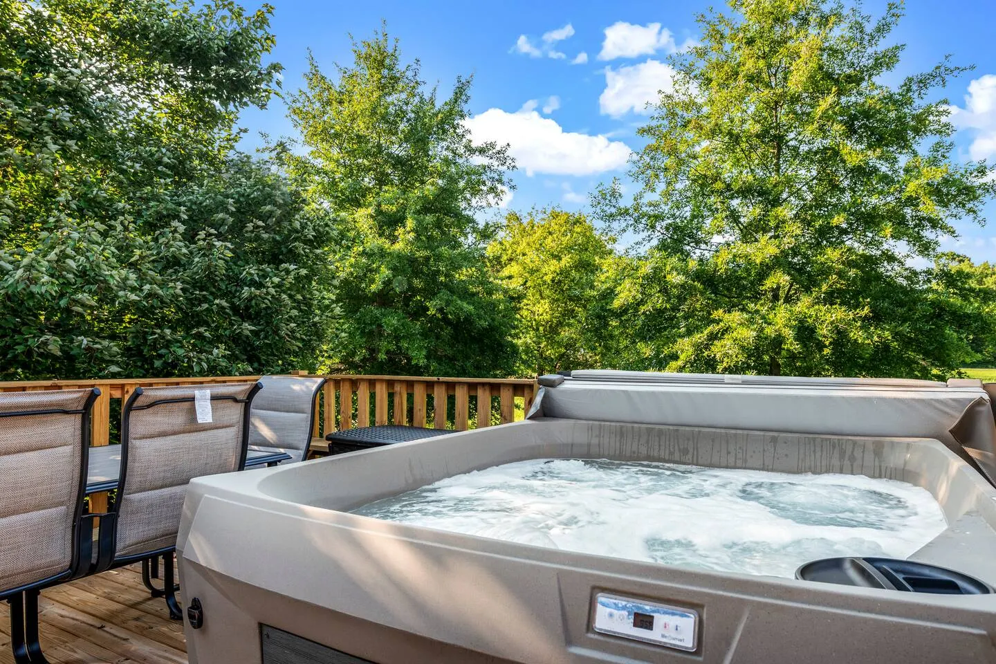 Pigeon Forge Hot Tub Cabin 3BR/3BA, Every Bedroom Has Its Own Bath Game Room 10