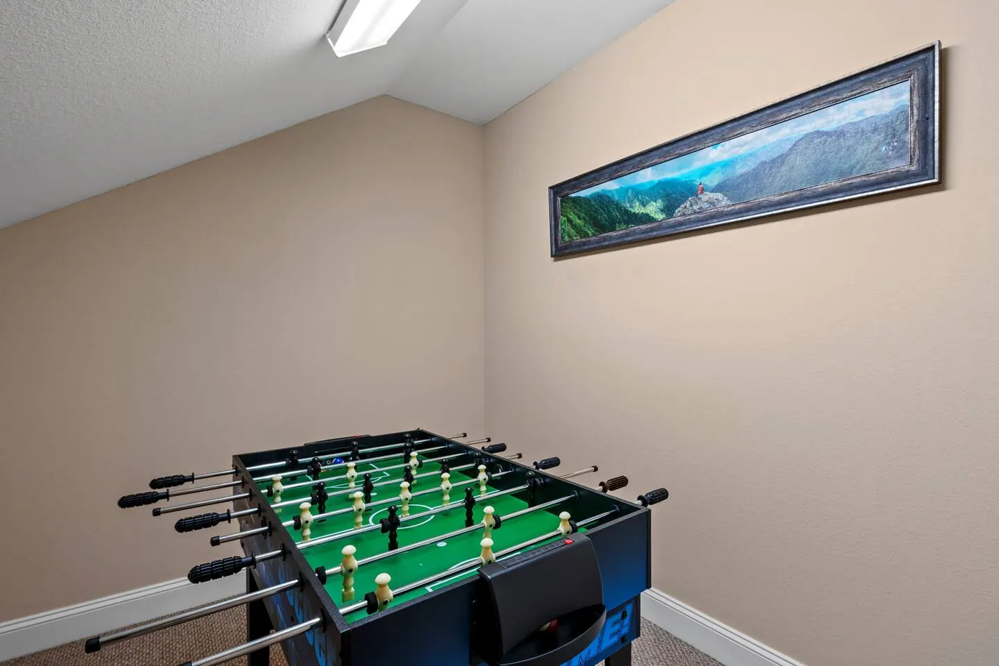 Pigeon Forge Hot Tub Cabin 3BR/3BA, Every Bedroom Has Its Own Bath Game Room 19