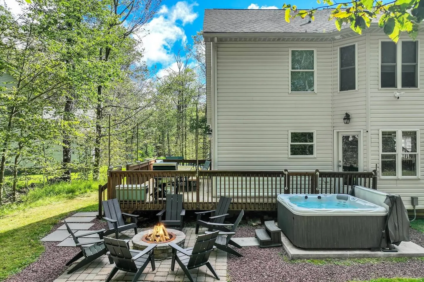 Family Hideaway w/ HotTub Arcade PoolTable FirePit 14