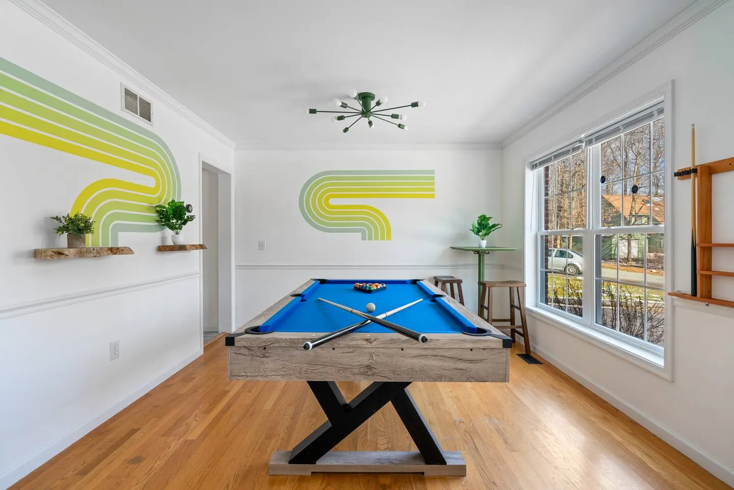Family Hideaway w/ HotTub Arcade PoolTable FirePit 18