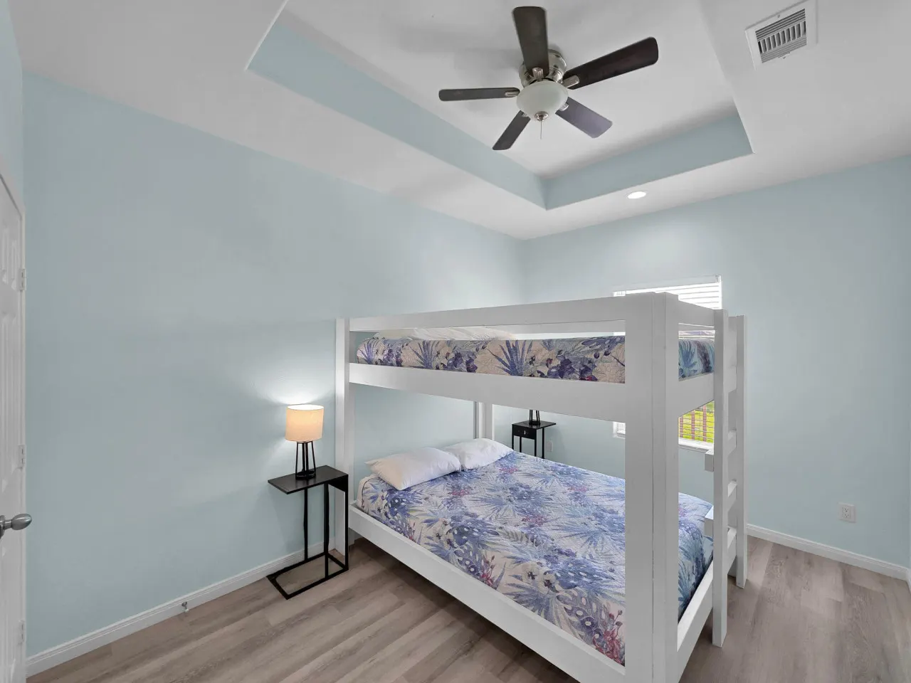 Egret Escape, Sleeps 14, 4 Bedrooms, Fully Fenced Back Yard, Play Set, Walk to Beach, In Town, Pet & Kid Friendly 13