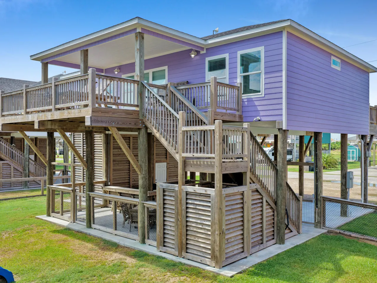 Egret Escape, Sleeps 14, 4 Bedrooms, Fully Fenced Back Yard, Play Set, Walk to Beach, In Town, Pet & Kid Friendly 18