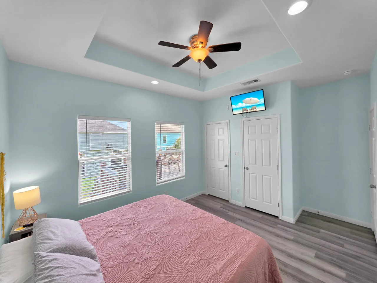 Egret Escape, Sleeps 14, 4 Bedrooms, Fully Fenced Back Yard, Play Set, Walk to Beach, In Town, Pet & Kid Friendly 7