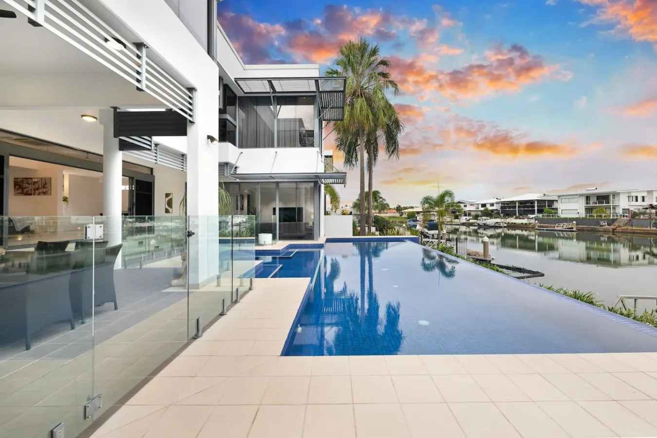 ZenLux: Waterfront Mansion~Infinity~ Pool ~Cinema 11