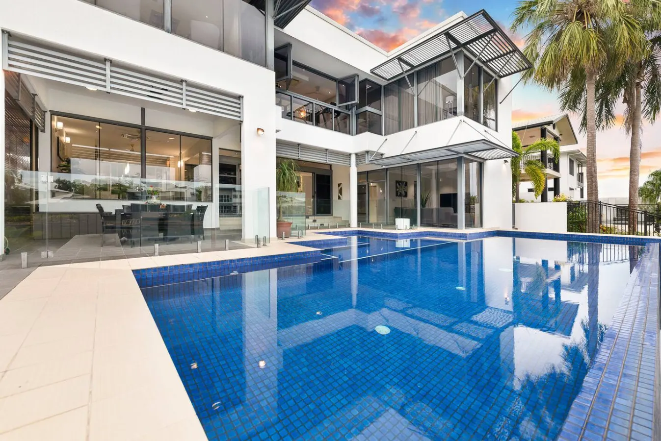 ZenLux: Waterfront Mansion~Infinity~ Pool ~Cinema 6