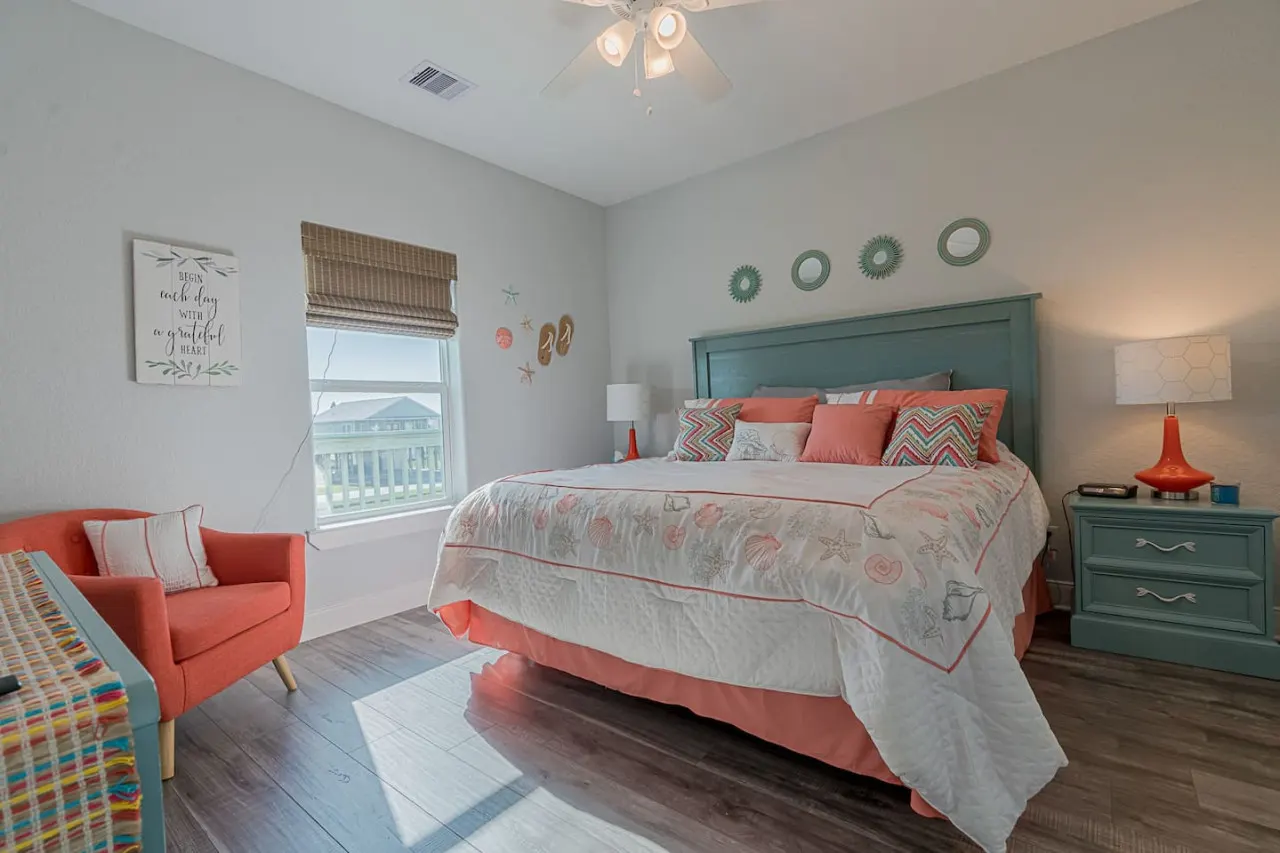 The Coast is Clear! Great Home By Beach & Bay 11