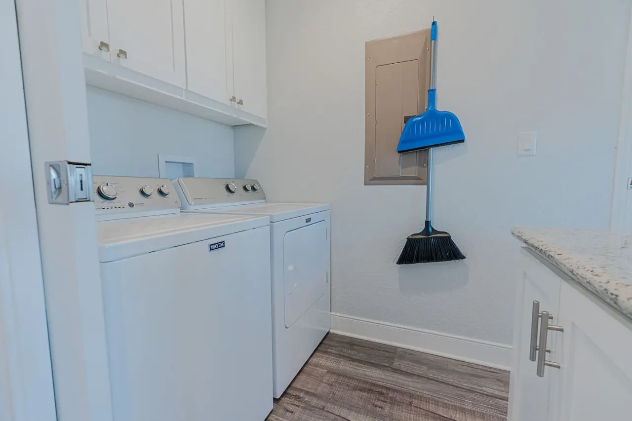 The Coast is Clear! Great Home By Beach & Bay 20