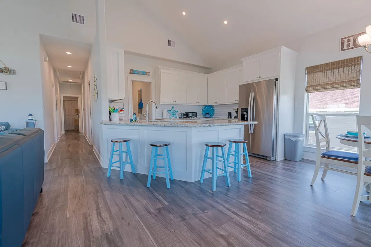 The Coast is Clear! Great Home By Beach & Bay 7