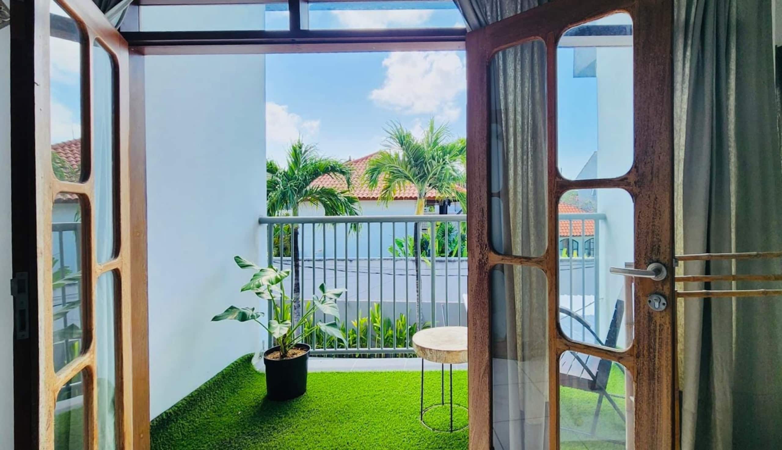 Suite 5-1 BR w' Balcony in Canggu 13