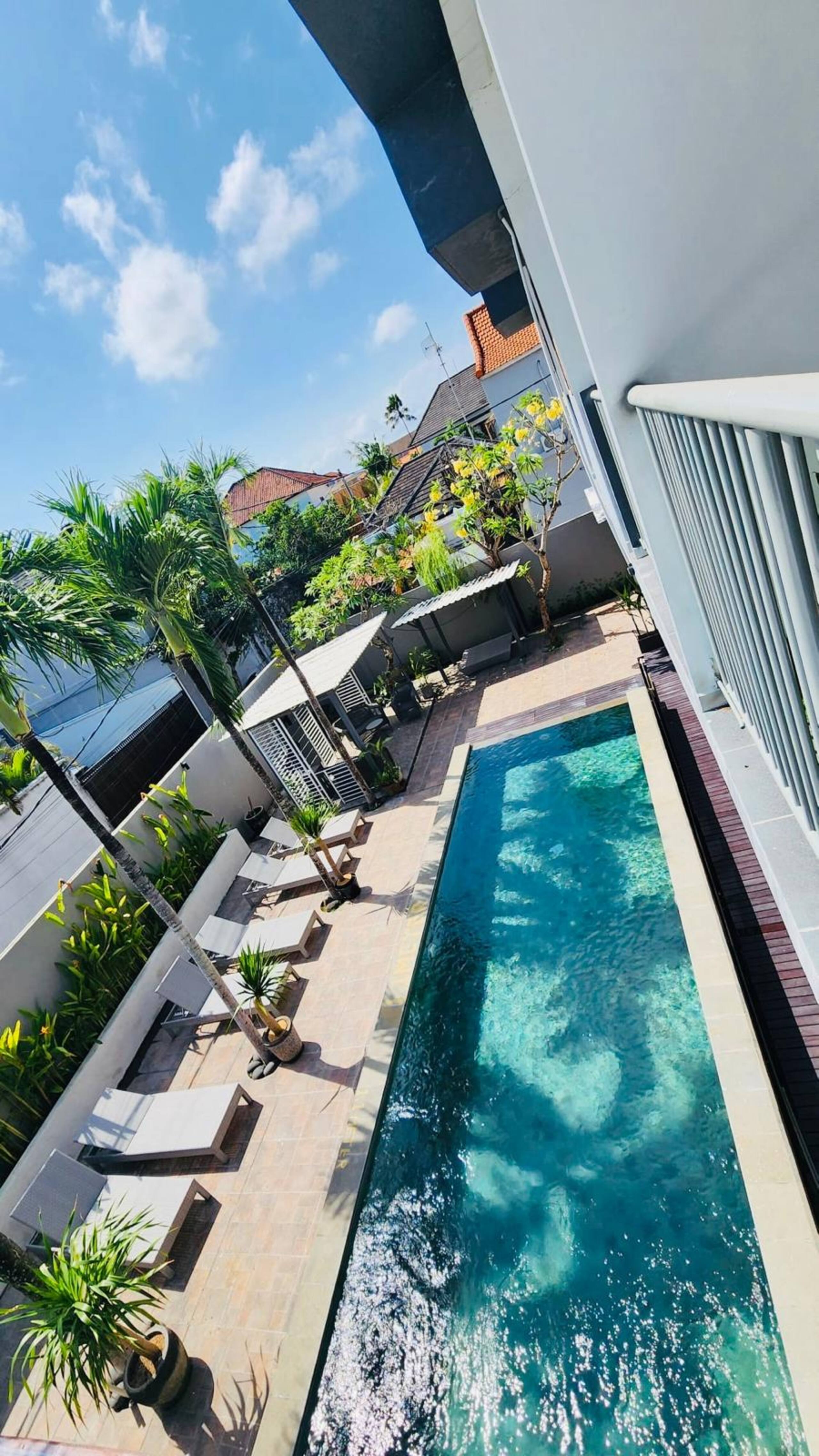 Suite 5-1 BR w' Balcony in Canggu 16
