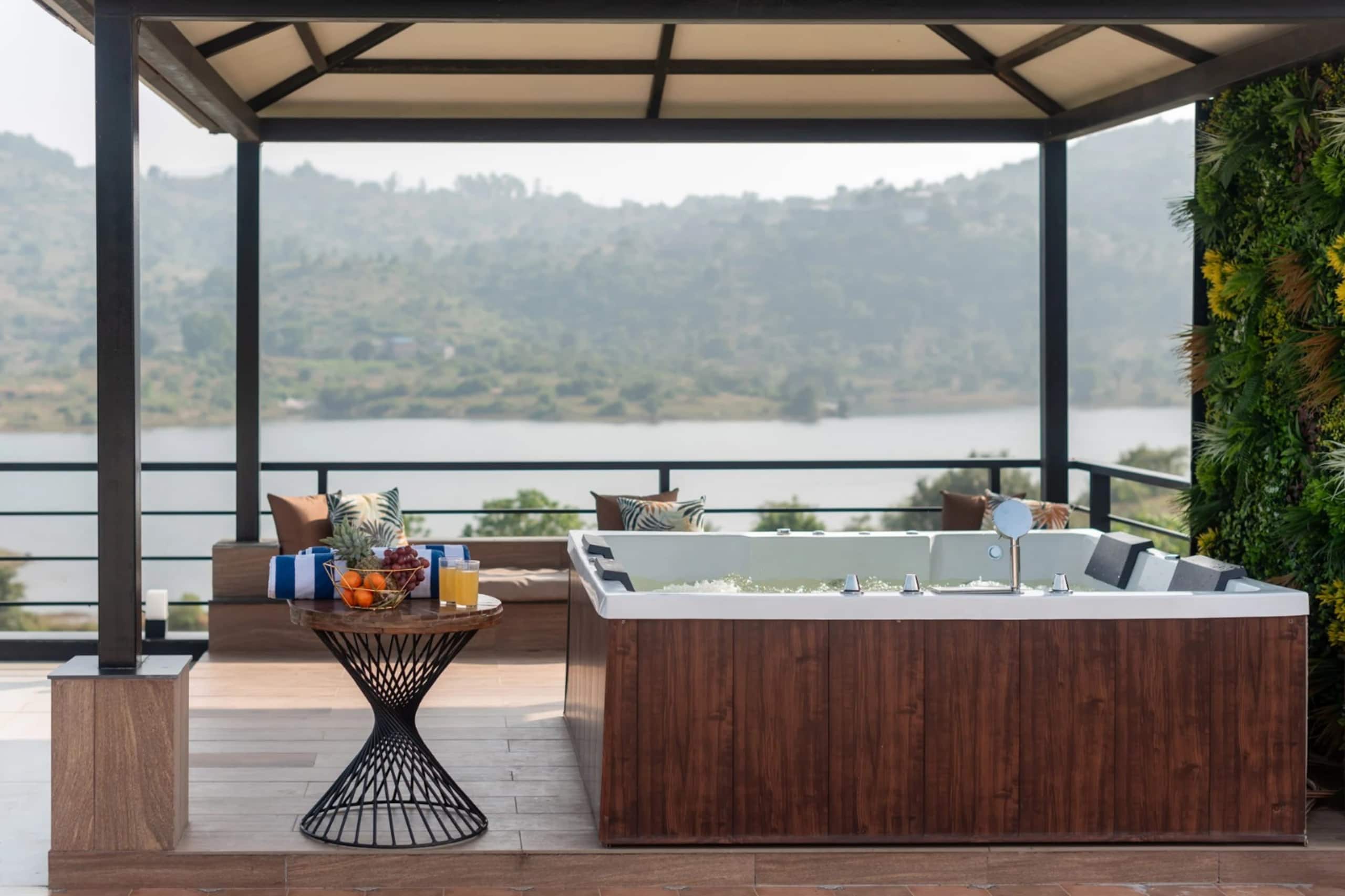Luxury Evara Villa Pool +Jacuzzi+Lake touch Pawna 3