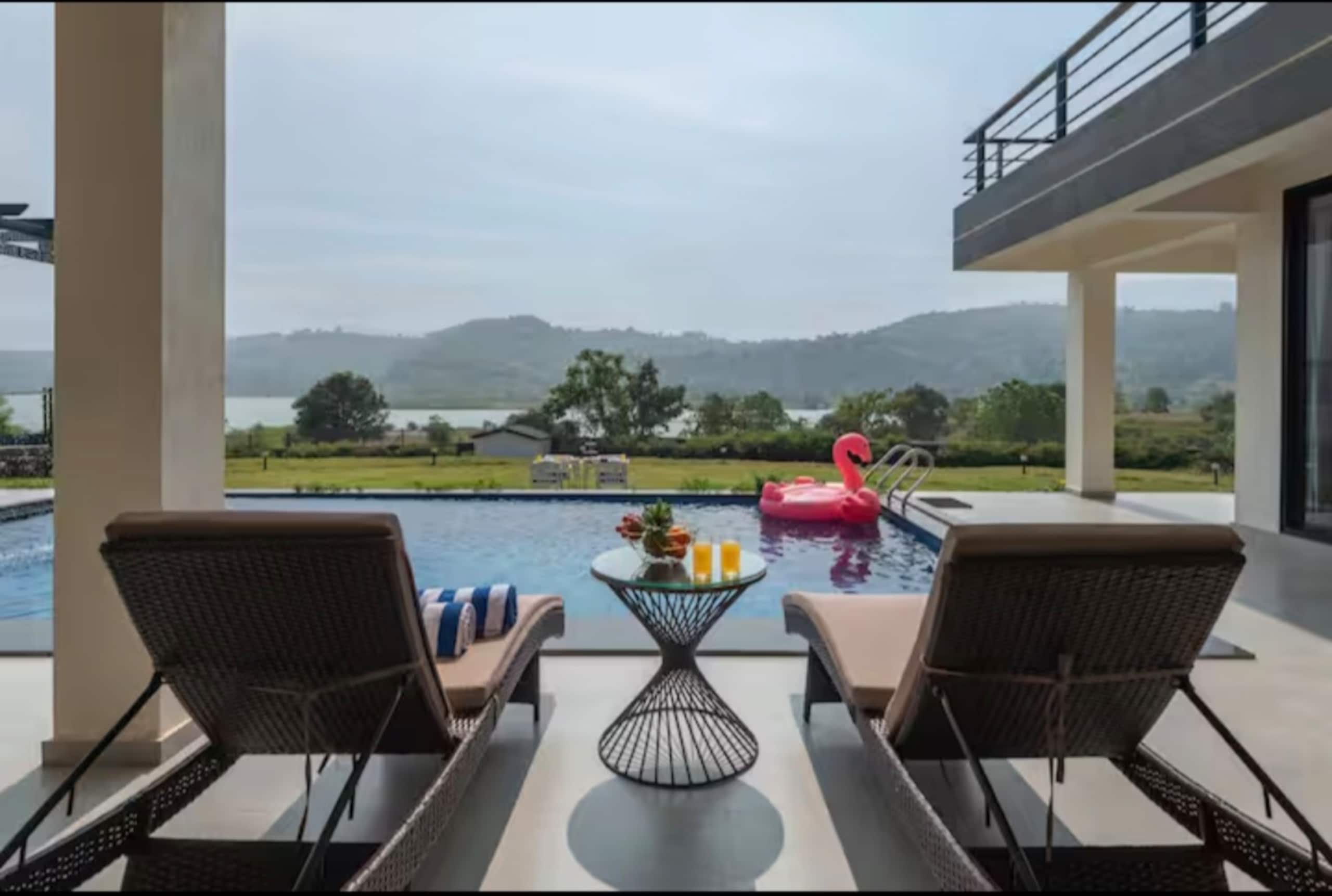 Luxury Evara Villa Pool +Jacuzzi+Lake touch Pawna 5