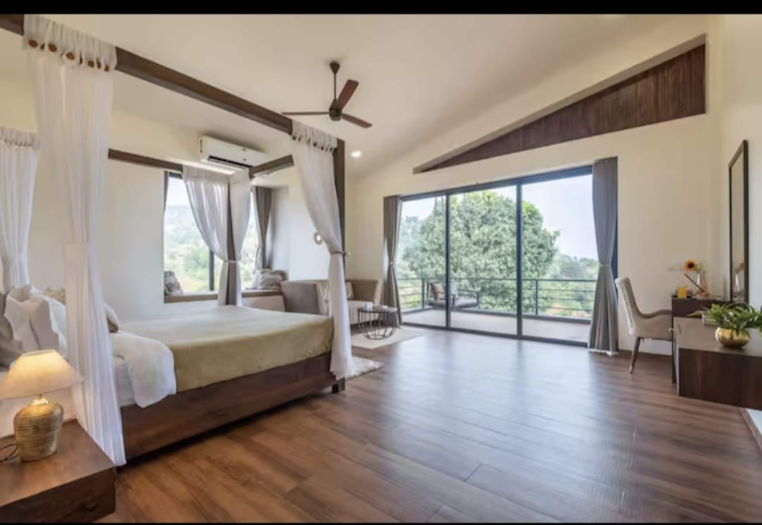Luxury Evara Villa Pool +Jacuzzi+Lake touch Pawna 13