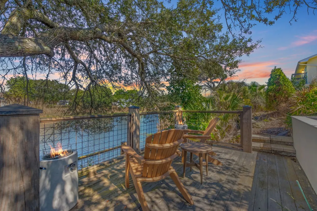 Casa De Riviera Pool, Dock + Lakefront Views 3