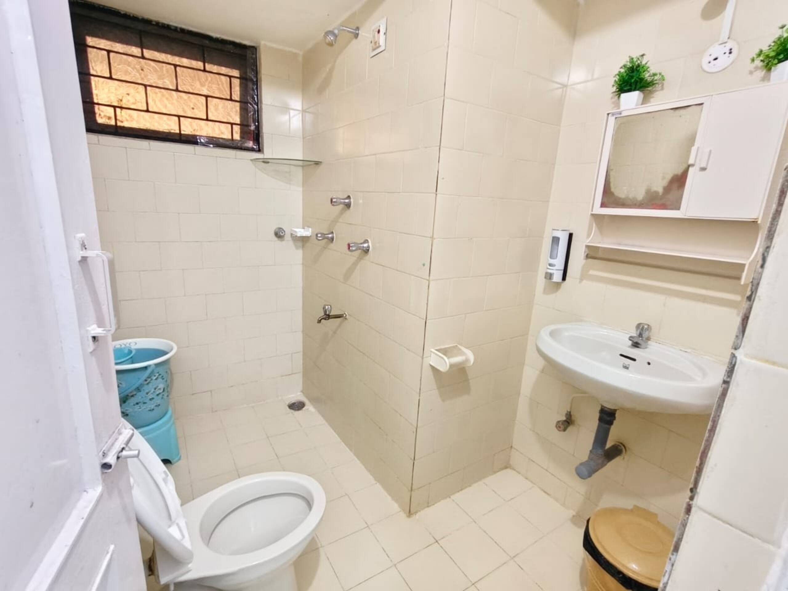 2bhk Candolim Pvt Villa Beach 450mtr WiFi Backup 28