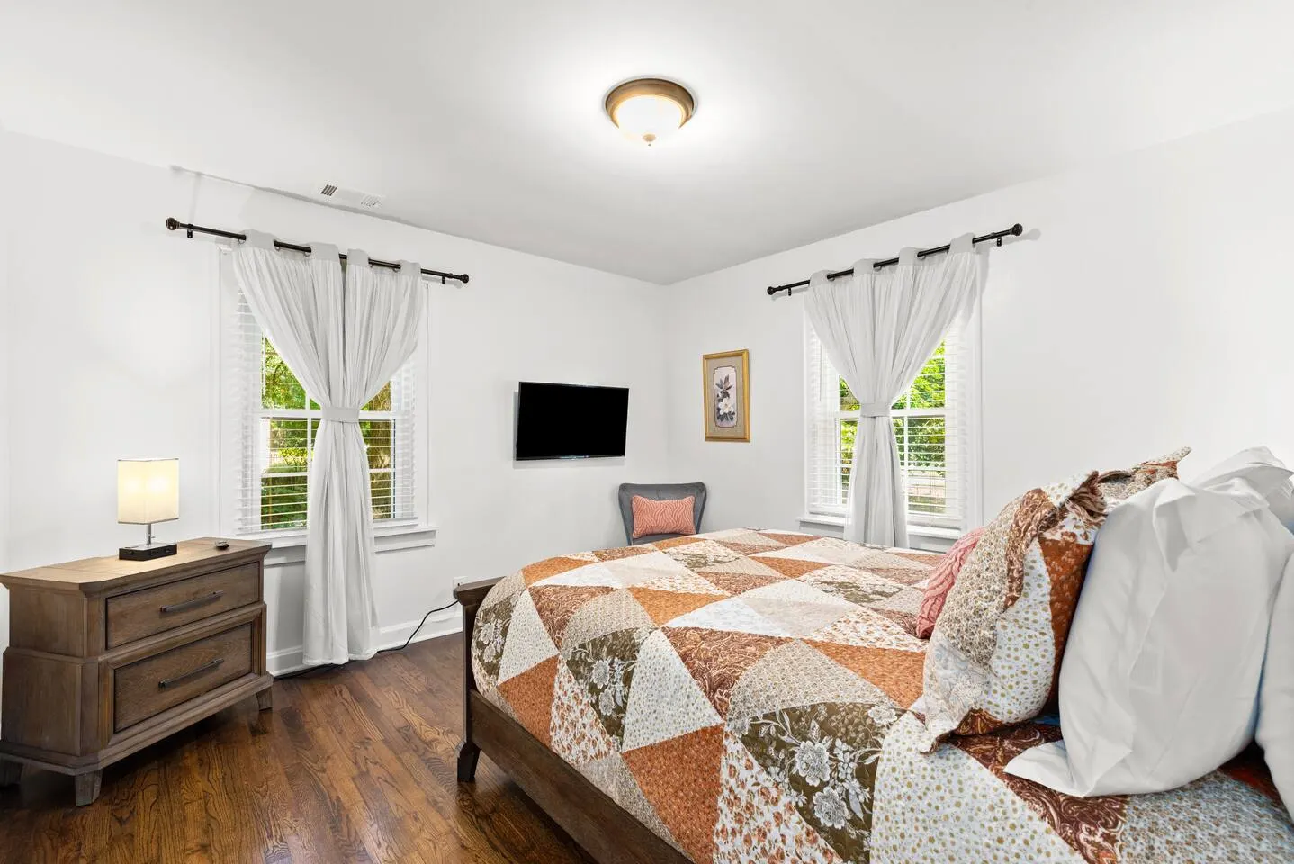 Kennesaw 2BR Cottage Walk Downtown, Dog Friendly 16