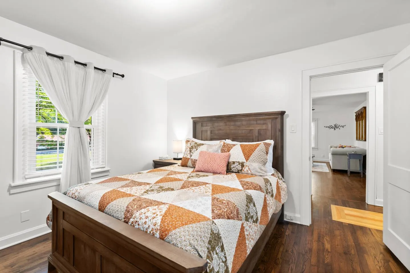 Kennesaw 2BR Cottage Walk Downtown, Dog Friendly 17