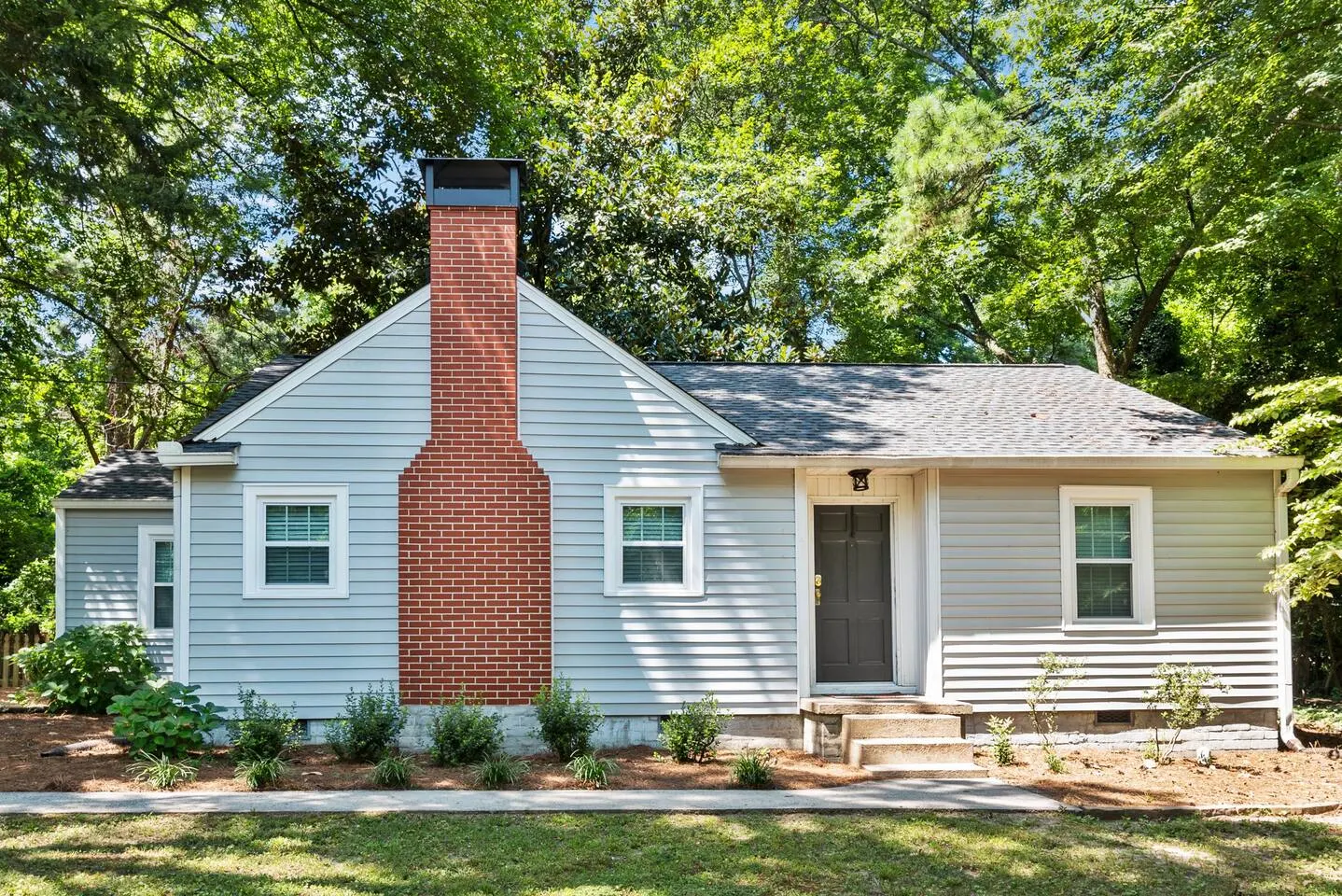 Kennesaw 2BR Cottage Walk Downtown, Dog Friendly 8